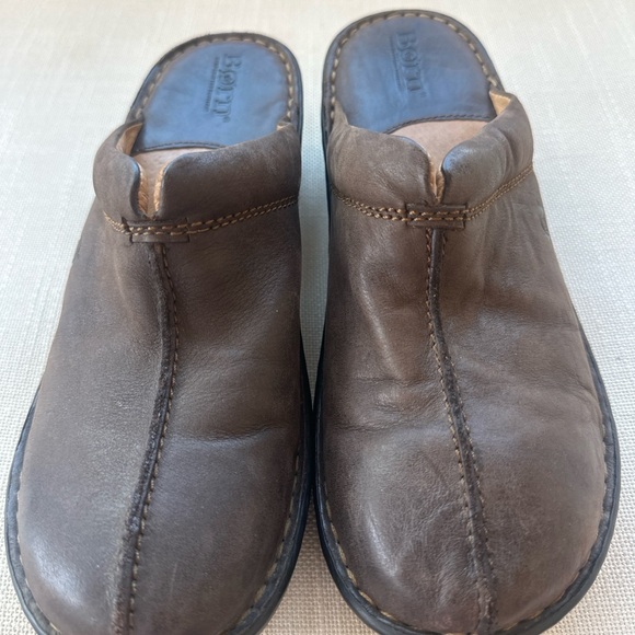 Børn Leather Slip-On Clogs — Women’s 8 - Picture 9 of 10
